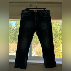 New men’s black Joseph Abboud jean worn 1 time. Modern jeans to spruce up closet